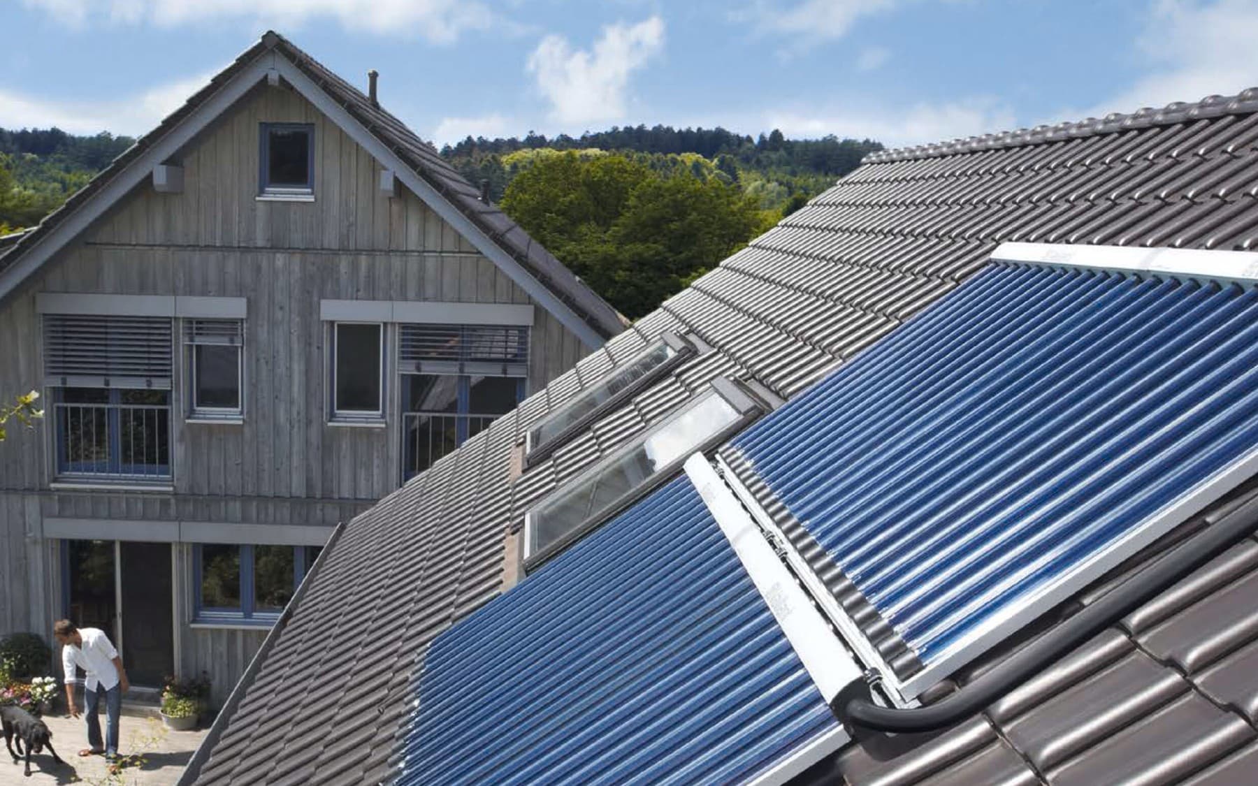 Vaillant napenergia-kollektor a tetőn
