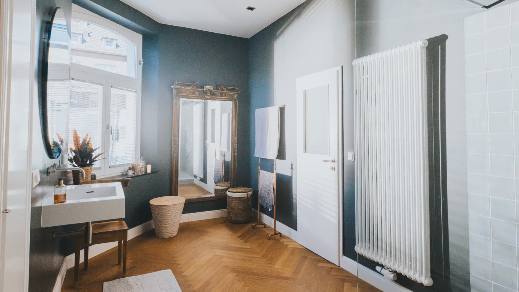 Fürdőszoba hagyományos radiátorral