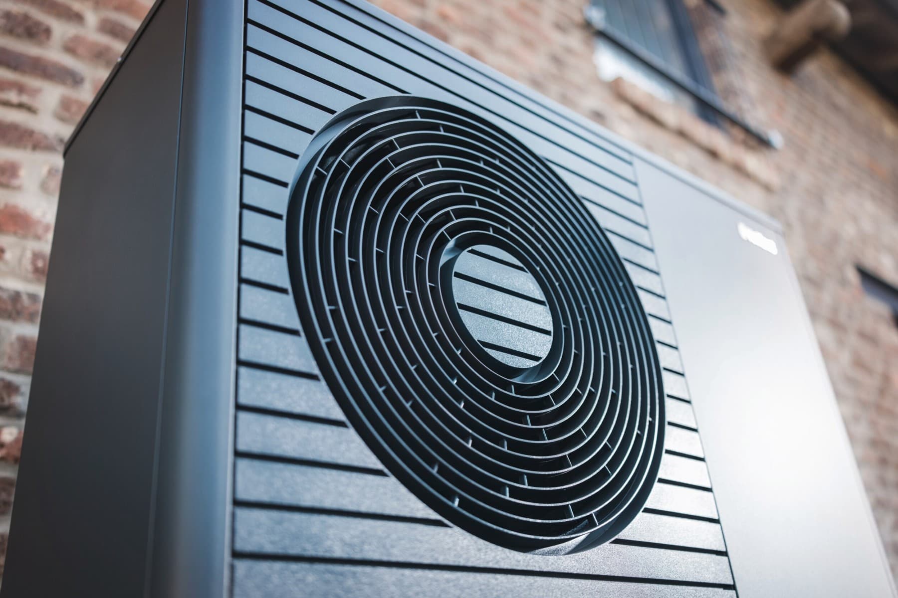 AroTHERM plus levegő-víz hőszivattyú